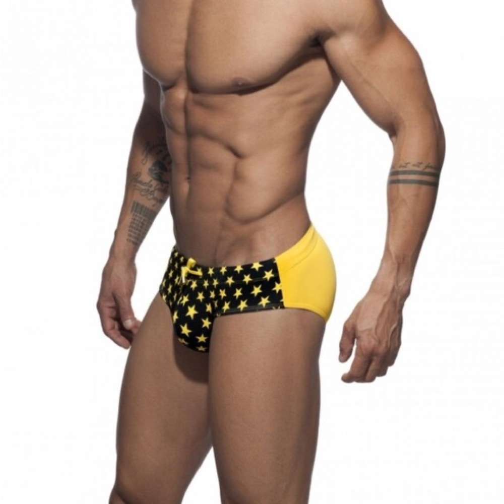 Mens Quick-drying Stars-n-Strip Print Bathing Suit